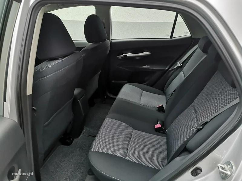 Toyota Auris E150 17
