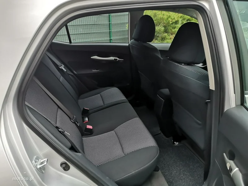 Toyota Auris E150 18