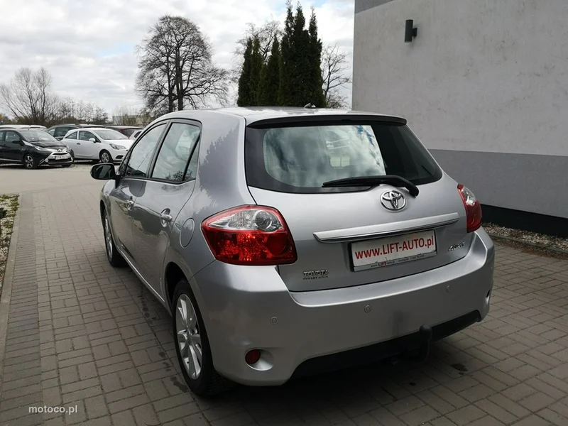 Toyota Auris E150 8