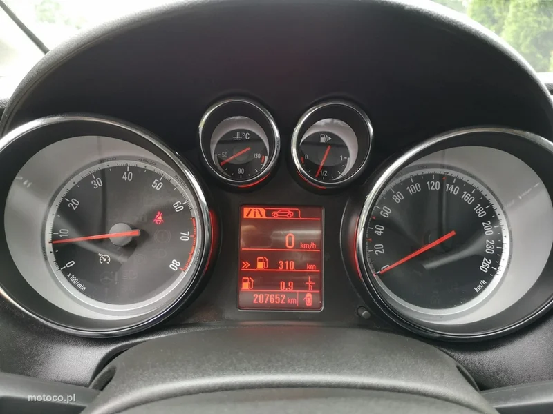 Opel Astra J 13