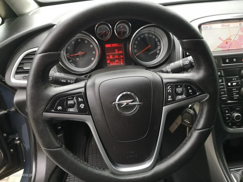 Opel Astra J 15