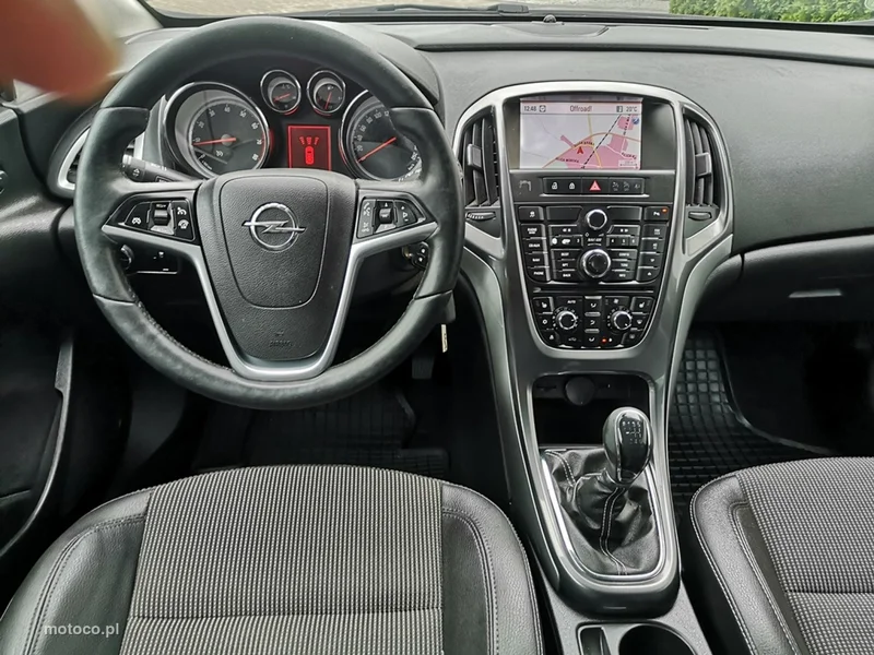 Opel Astra J 16