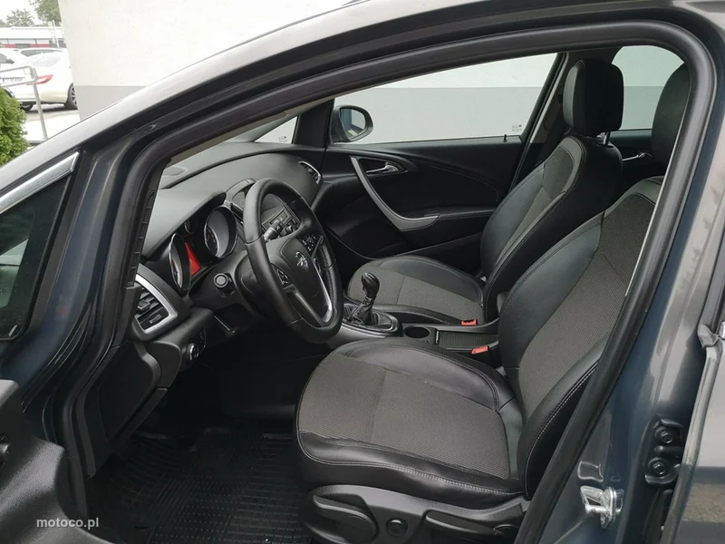 Opel Astra J 17