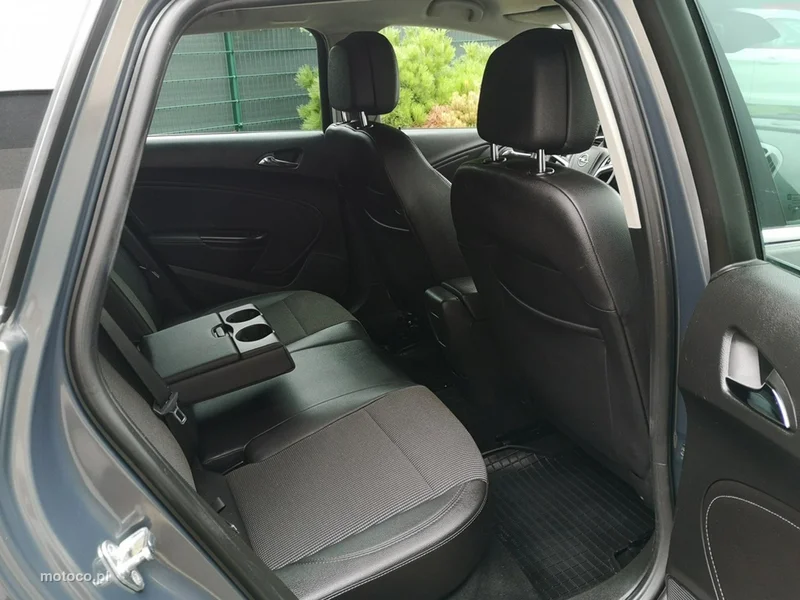 Opel Astra J 19