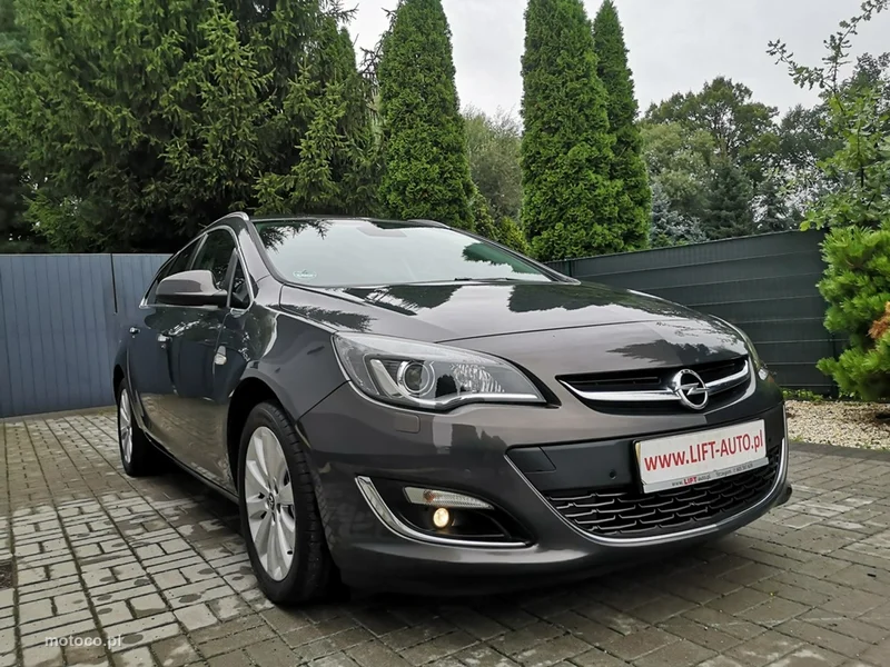 Opel Astra J 3