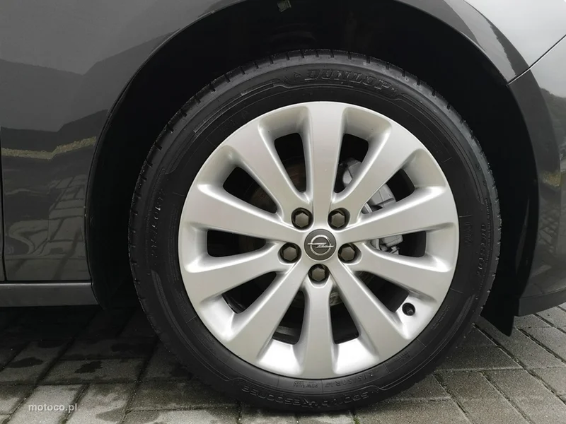 Opel Astra J 26