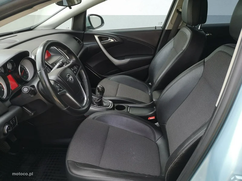 Opel Astra J 16