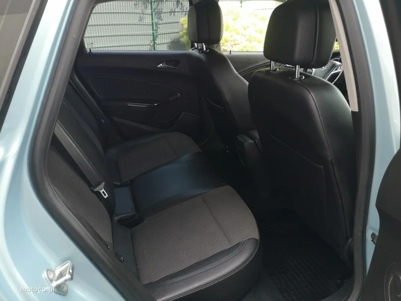 Opel Astra J 18