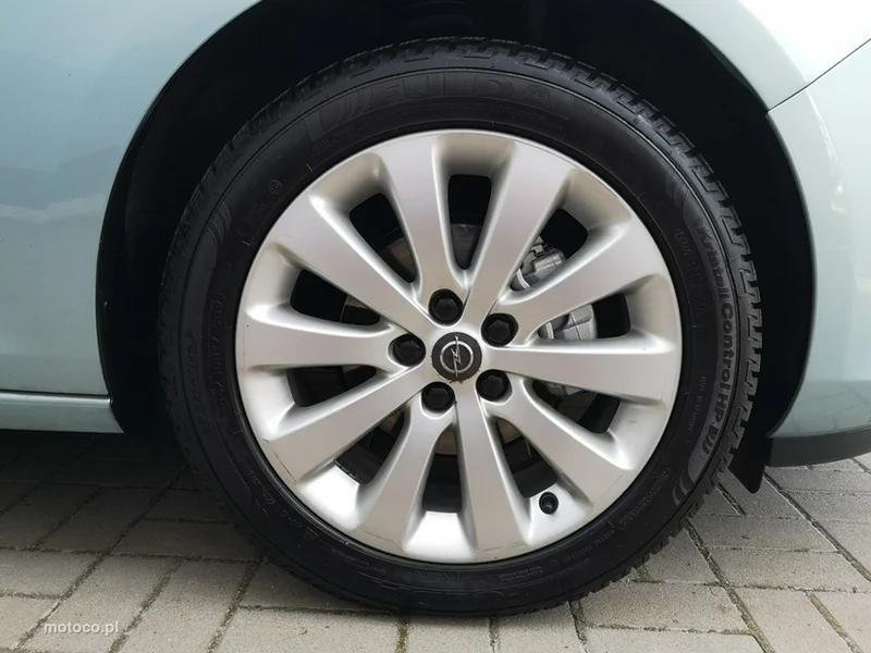 Opel Astra J 24