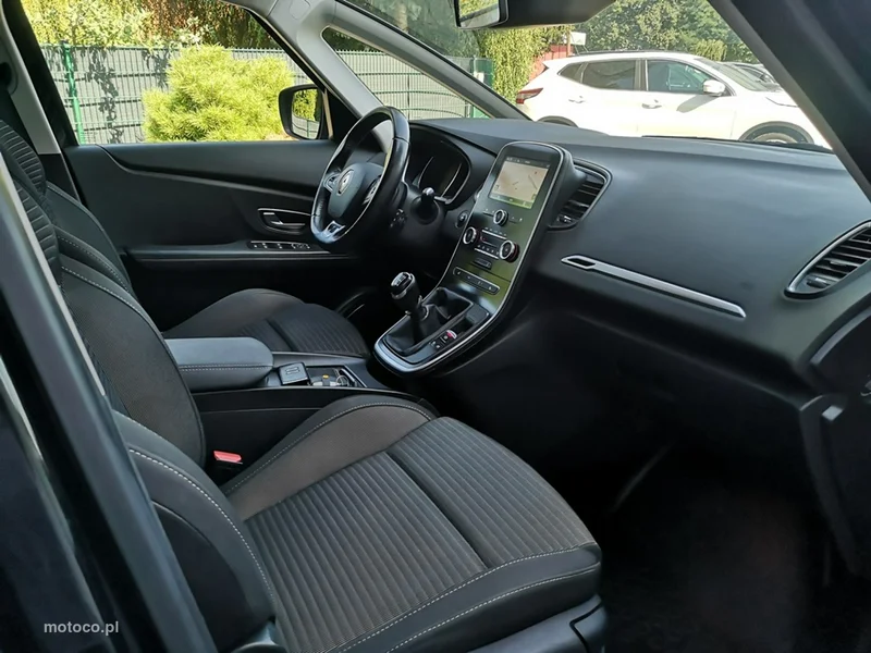 Renault Grand Scenic IV 21