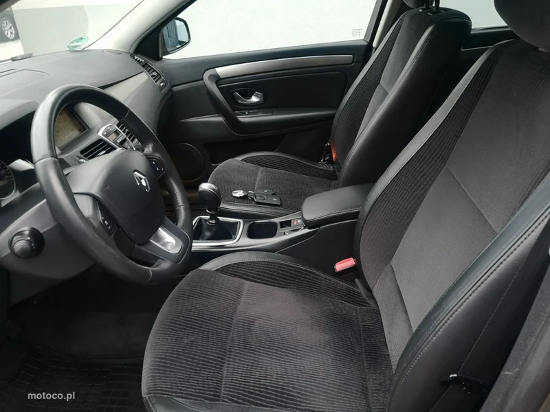 Renault Laguna III 18