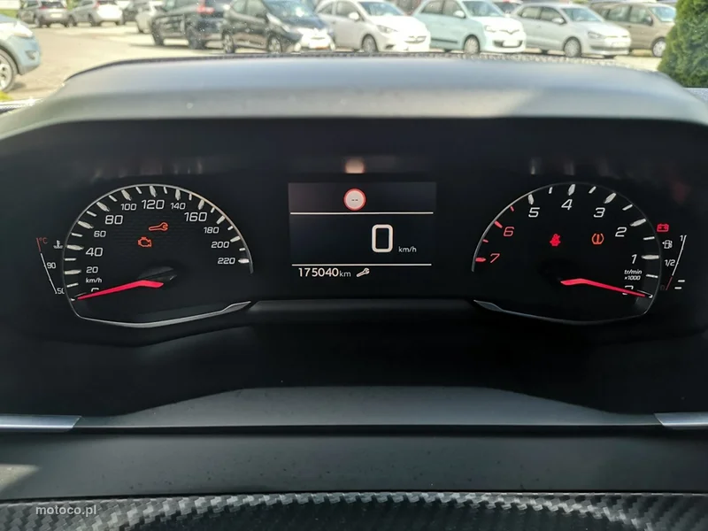 Peugeot 2008 13