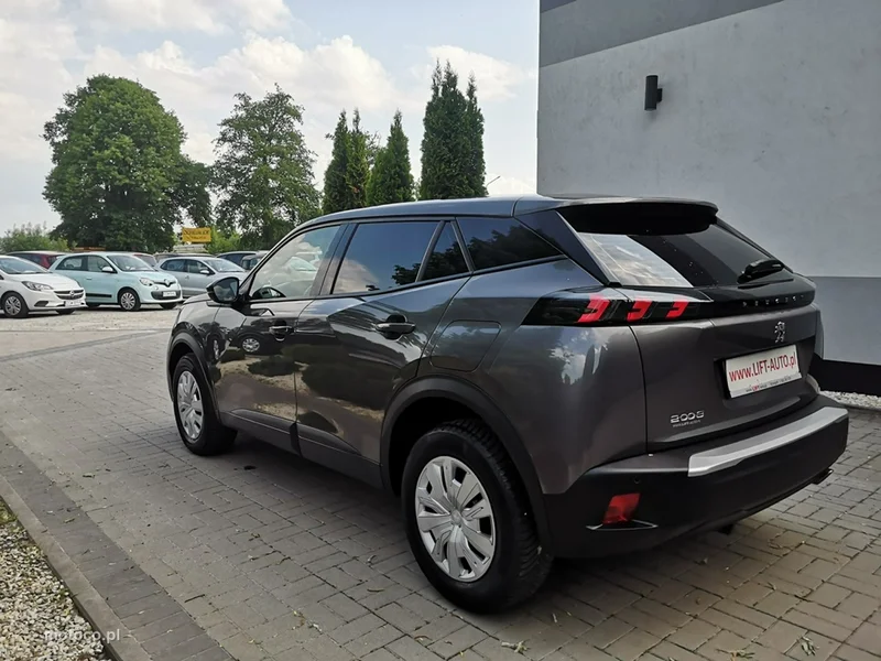 Peugeot 2008 9