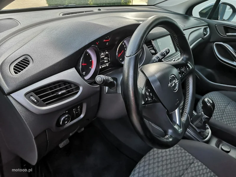 Opel Astra K 12