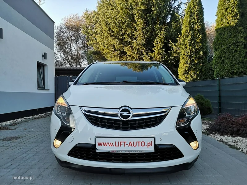 Opel Zafira C Tourer 2