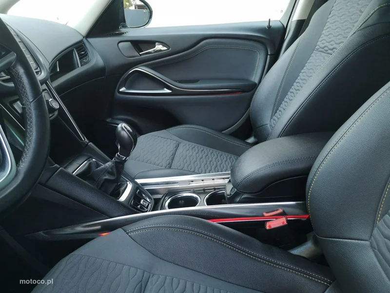 Opel Zafira C Tourer 18
