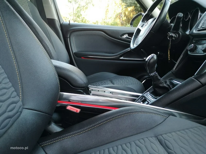 Opel Zafira C Tourer 22