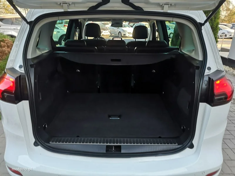 Opel Zafira C Tourer 25