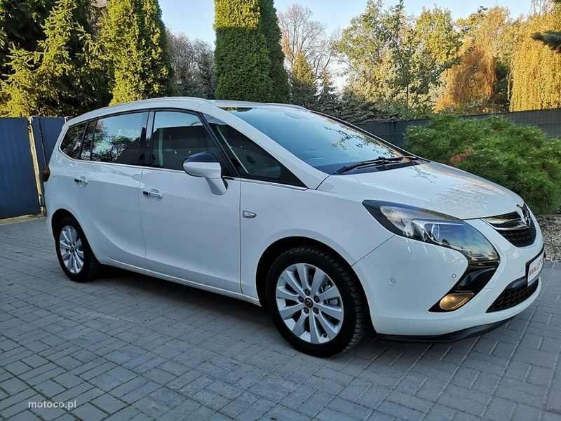 Opel Zafira C Tourer 4