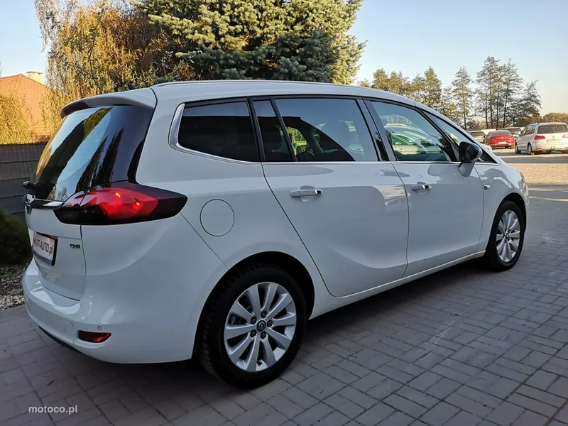 Opel Zafira C Tourer 5