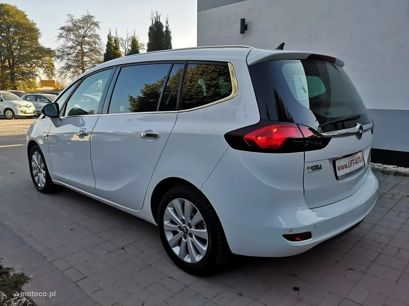 Opel Zafira C Tourer 9