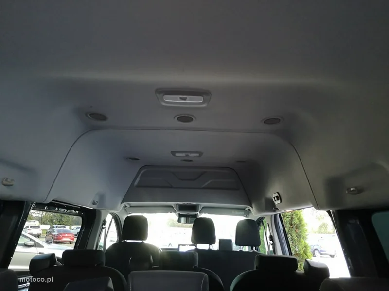 Ford Tourneo Custom 22