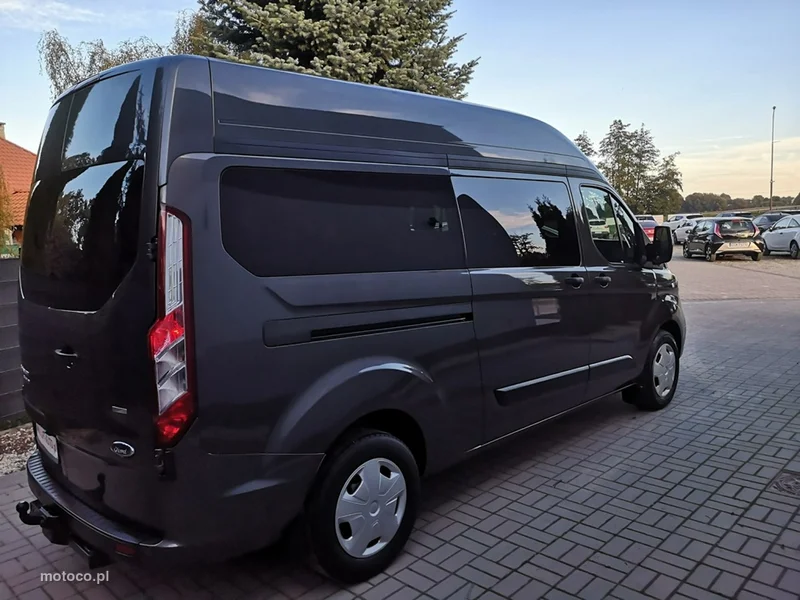 Ford Tourneo Custom 5
