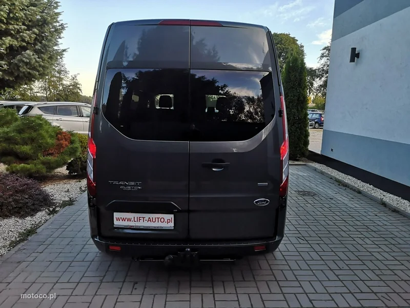 Ford Tourneo Custom 7