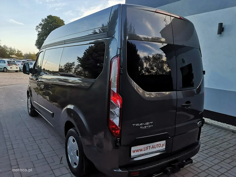 Ford Tourneo Custom 8