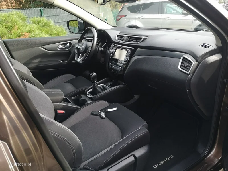 Nissan Qashqai 22