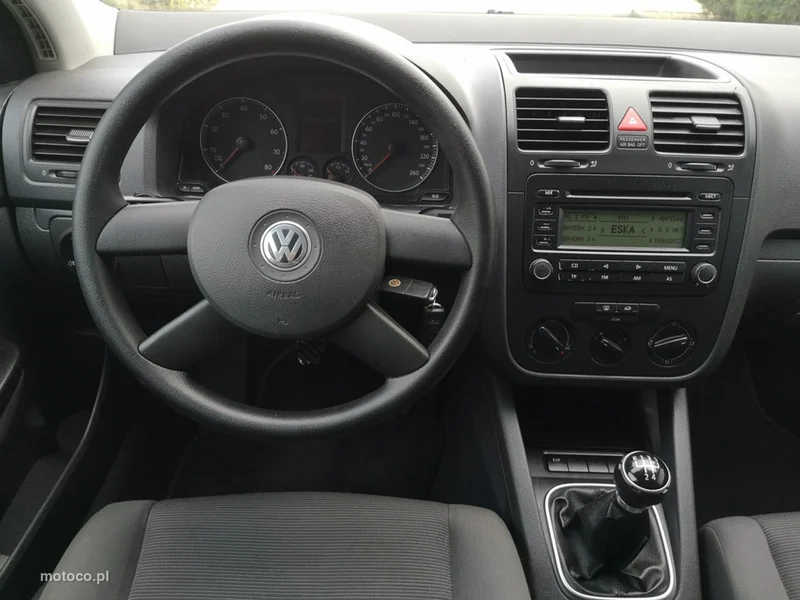 Volkswagen Golf V 13