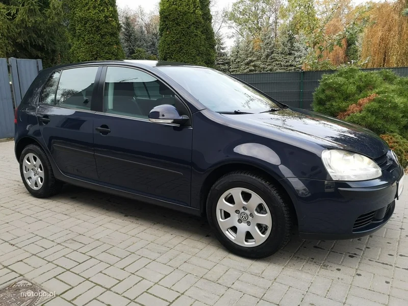Volkswagen Golf V 3