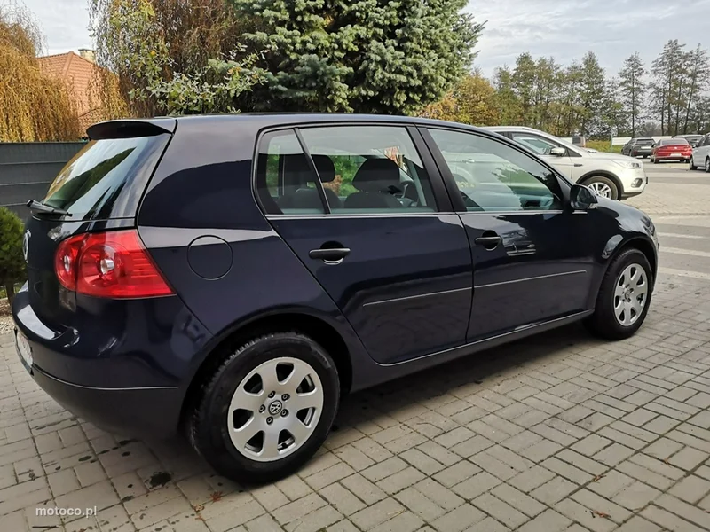 Volkswagen Golf V 4