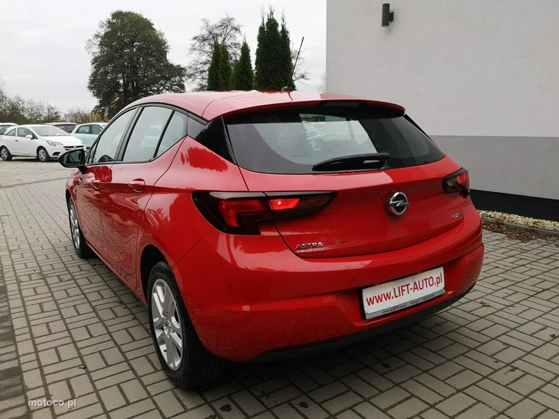 Opel Astra K 8