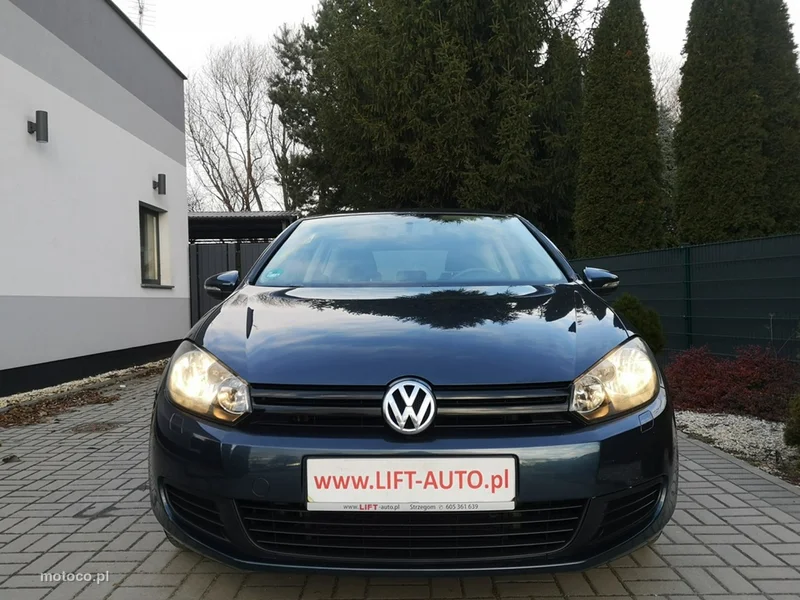 Volkswagen Golf VI 2