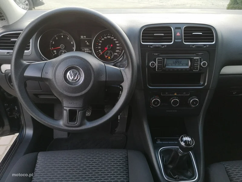 Volkswagen Golf VI 15