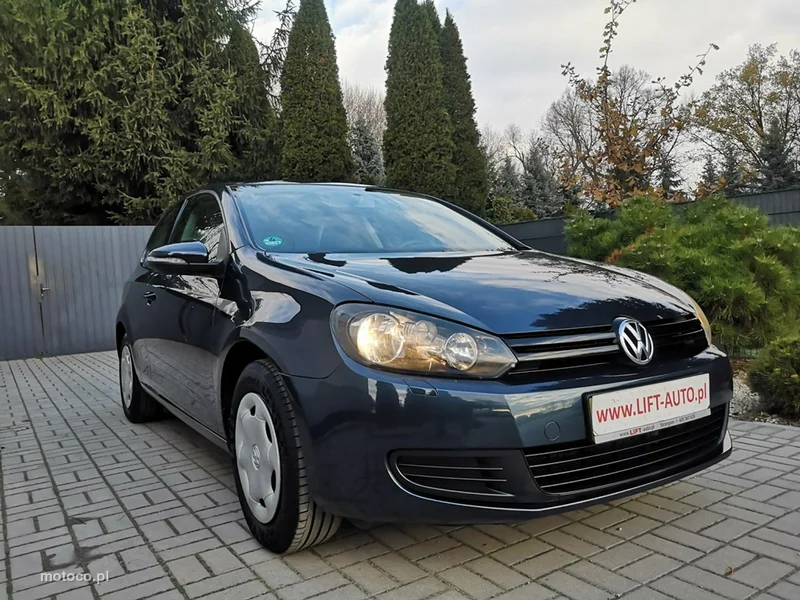 Volkswagen Golf VI 3