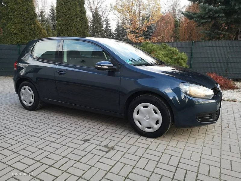 Volkswagen Golf VI 4