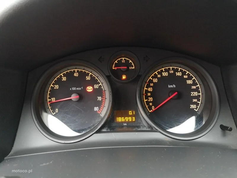 Opel Astra J 13