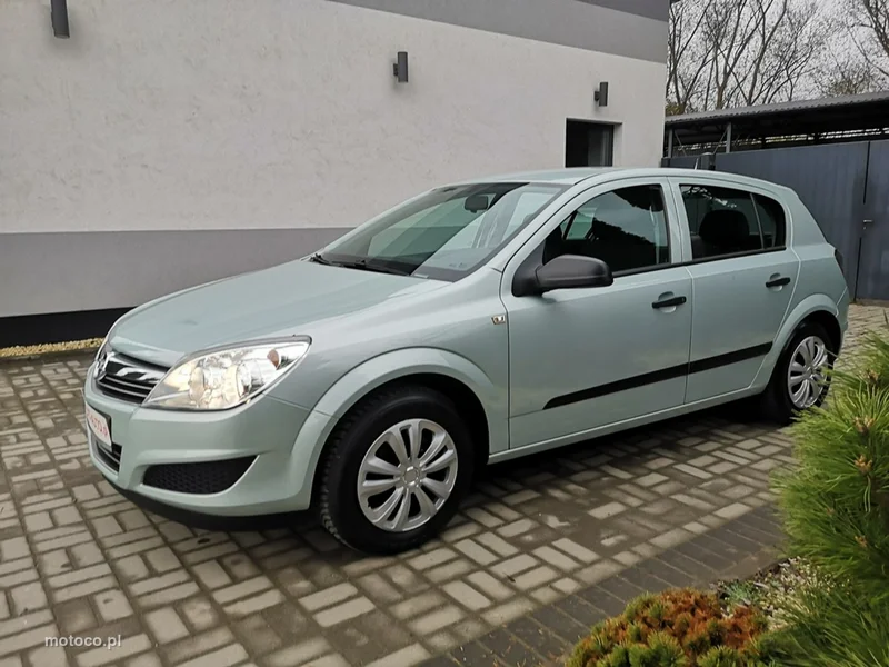 Opel Astra J 10