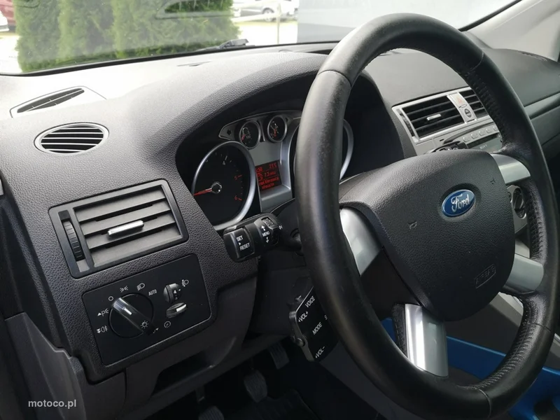 Ford Kuga I 12