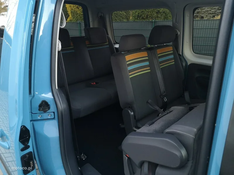 Volkswagen Caddy III 17