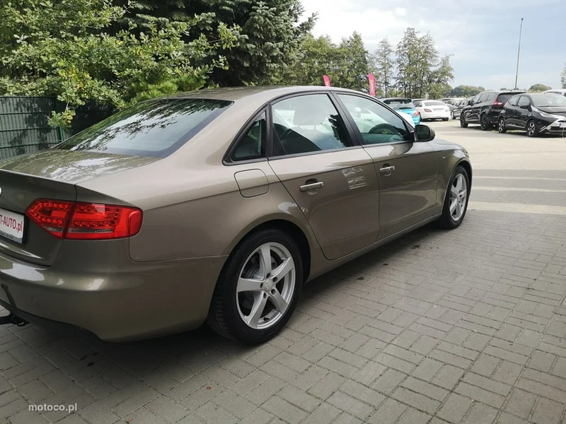 Audi A4 B8 4
