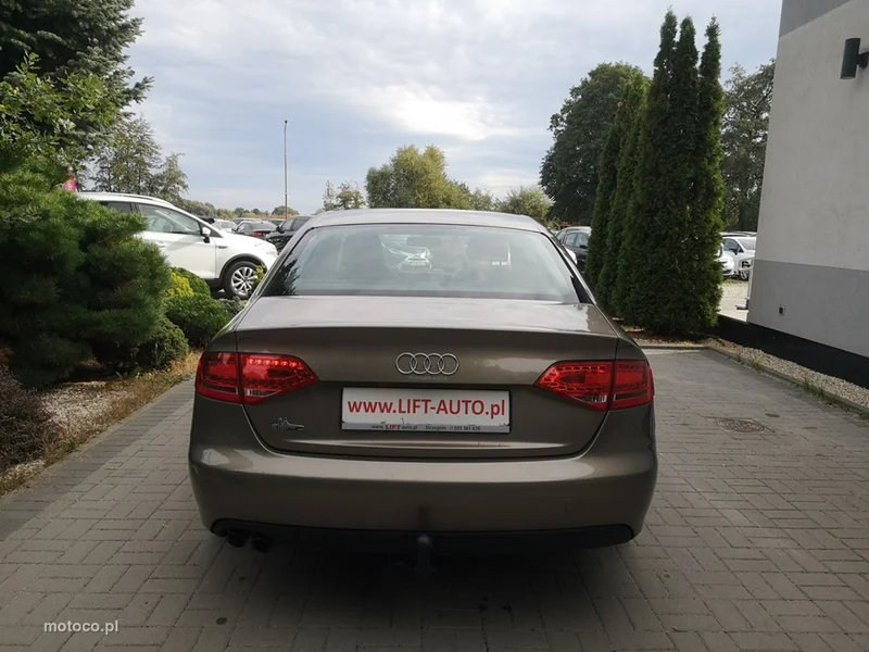 Audi A4 B8 6
