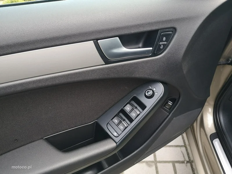 Audi A4 B8 11