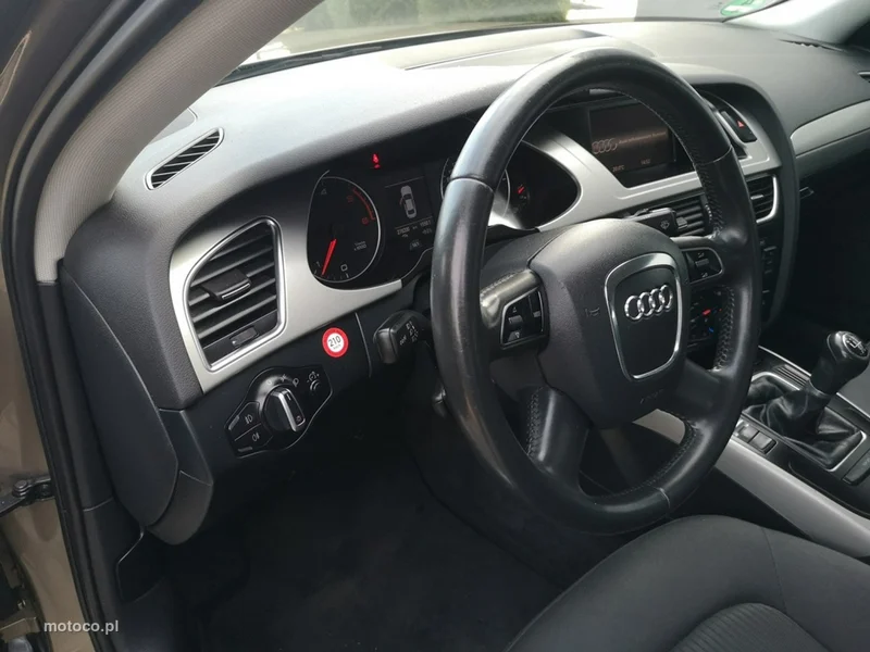 Audi A4 B8 12