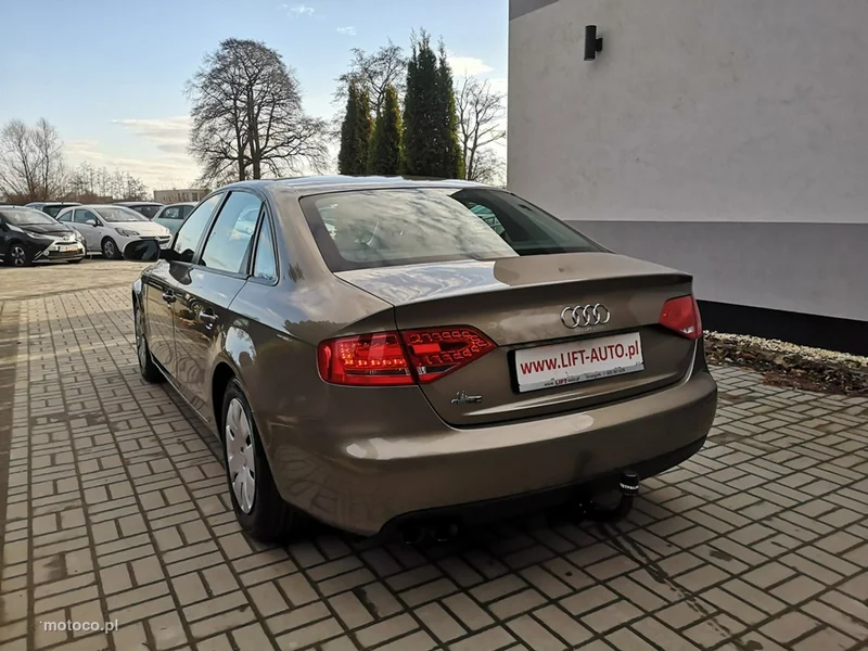 Audi A4 B8 8