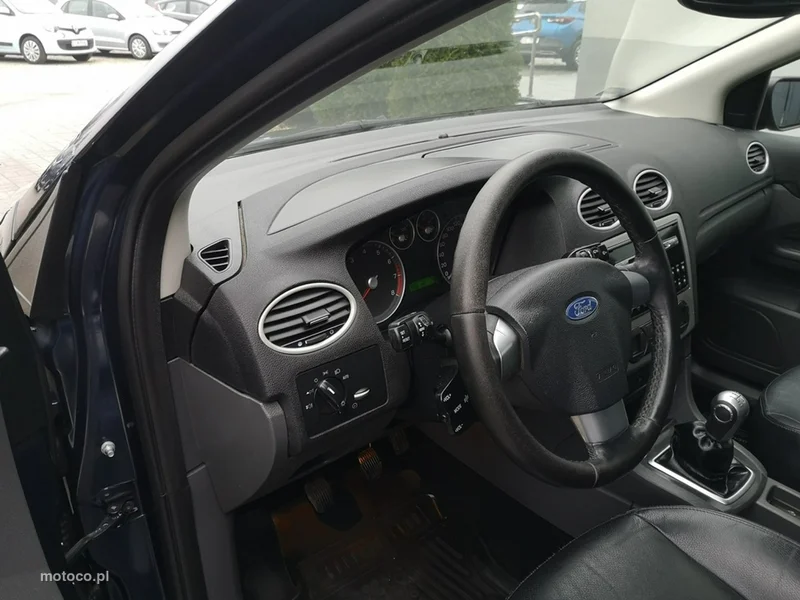 Ford Focus II 12