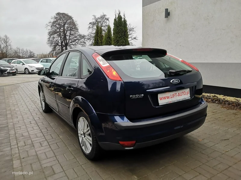 Ford Focus II 8