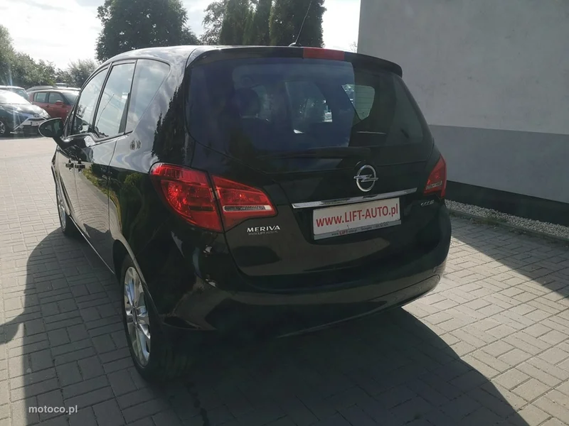 Opel Meriva B 8